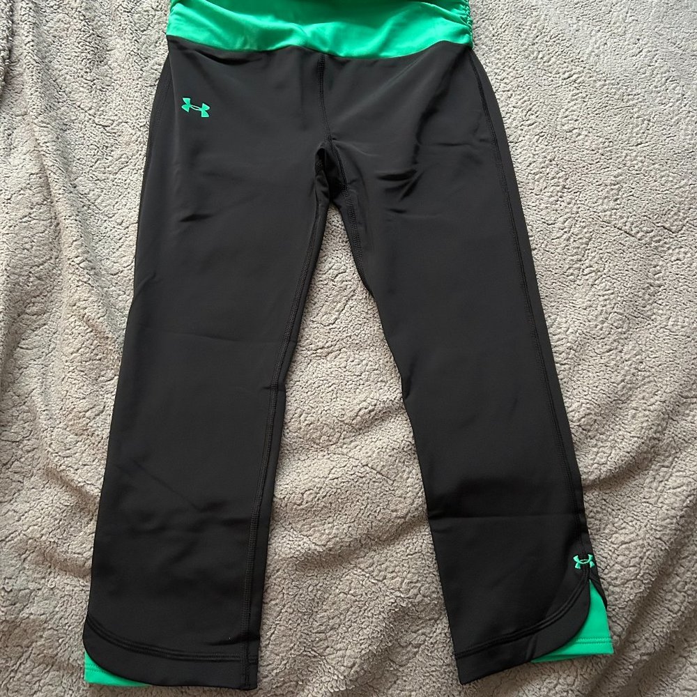 NWOT Under Armour Cropped Leggings Size XS